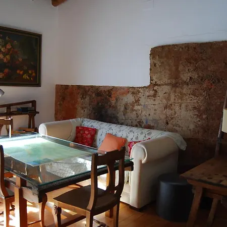 Casa De Dona Maria Valdelarco